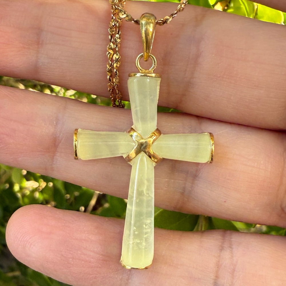Danecraft Italy gold plated solid sterling silver prehnite cross pendant chain